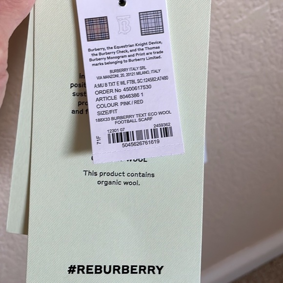 Burberry Logo Wool Scarf - Brand New with Tags - Picture 4 of 7